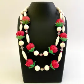 1960s Red & White Novelty Bead Choker Necklace