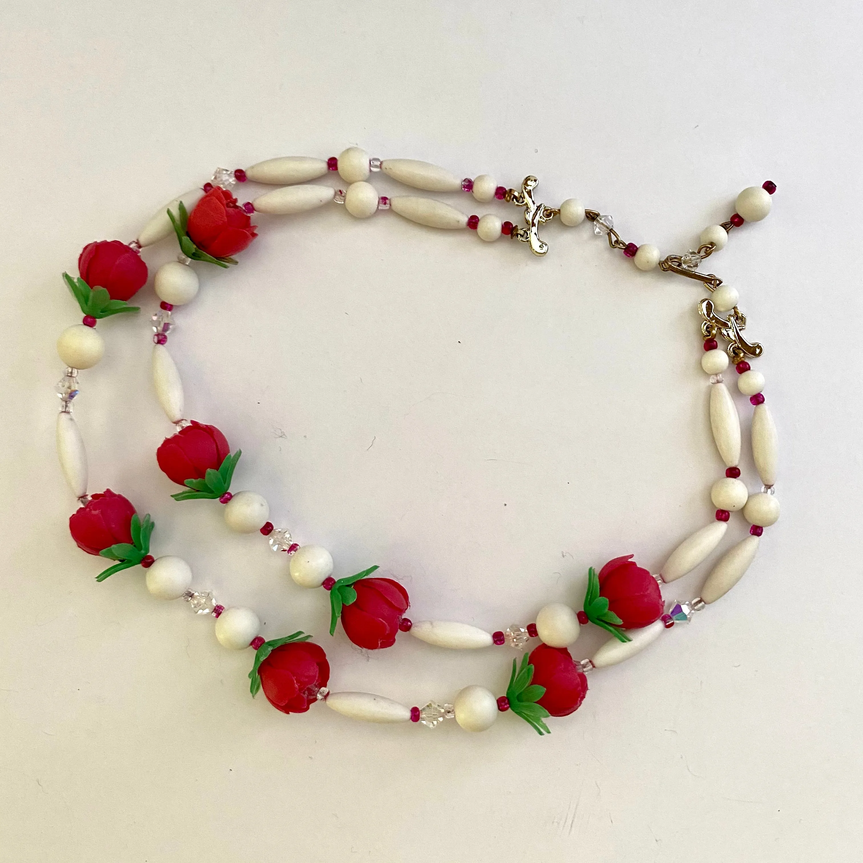 1960s Red & White Novelty Bead Choker Necklace