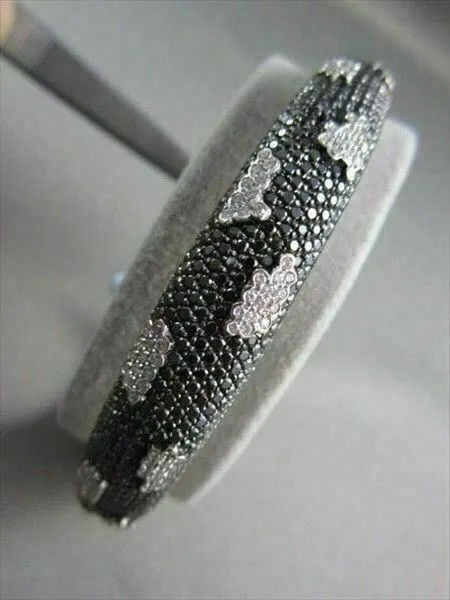 ANTIQUE 18KT ALLIGATOR DESIGN 4.43CT DIAMOND BLACK AND WHITE GOLD BANGLE