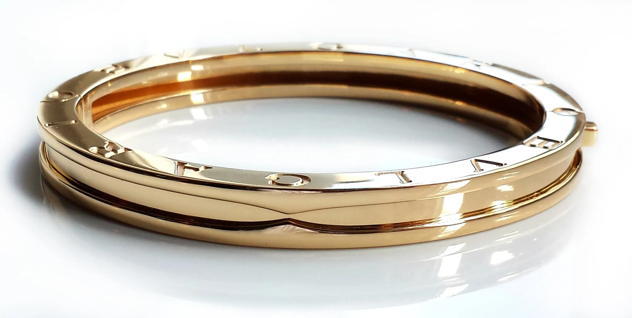 Bulgari Bvlgari B.Zero1 18k Yellow Gold Bangle with Bag & Box