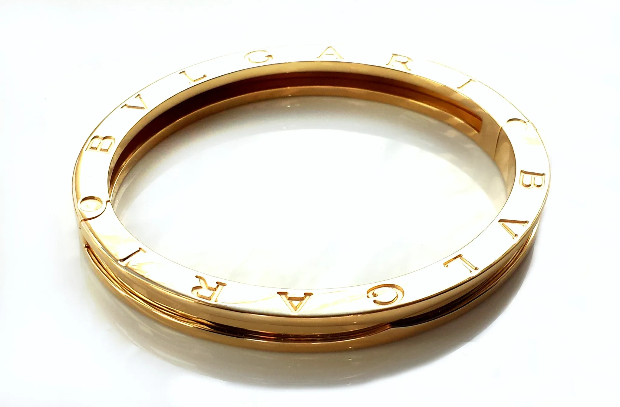 Bulgari Bvlgari B.Zero1 18k Yellow Gold Bangle with Bag & Box