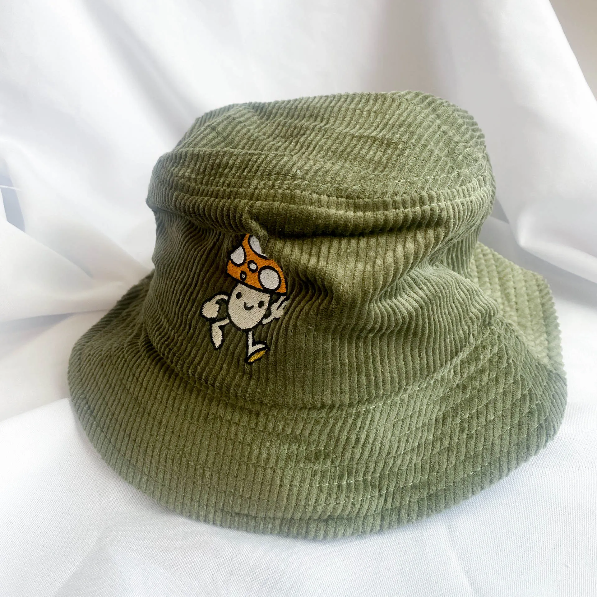 CORDUROY MUSHROOM BUCKET HAT