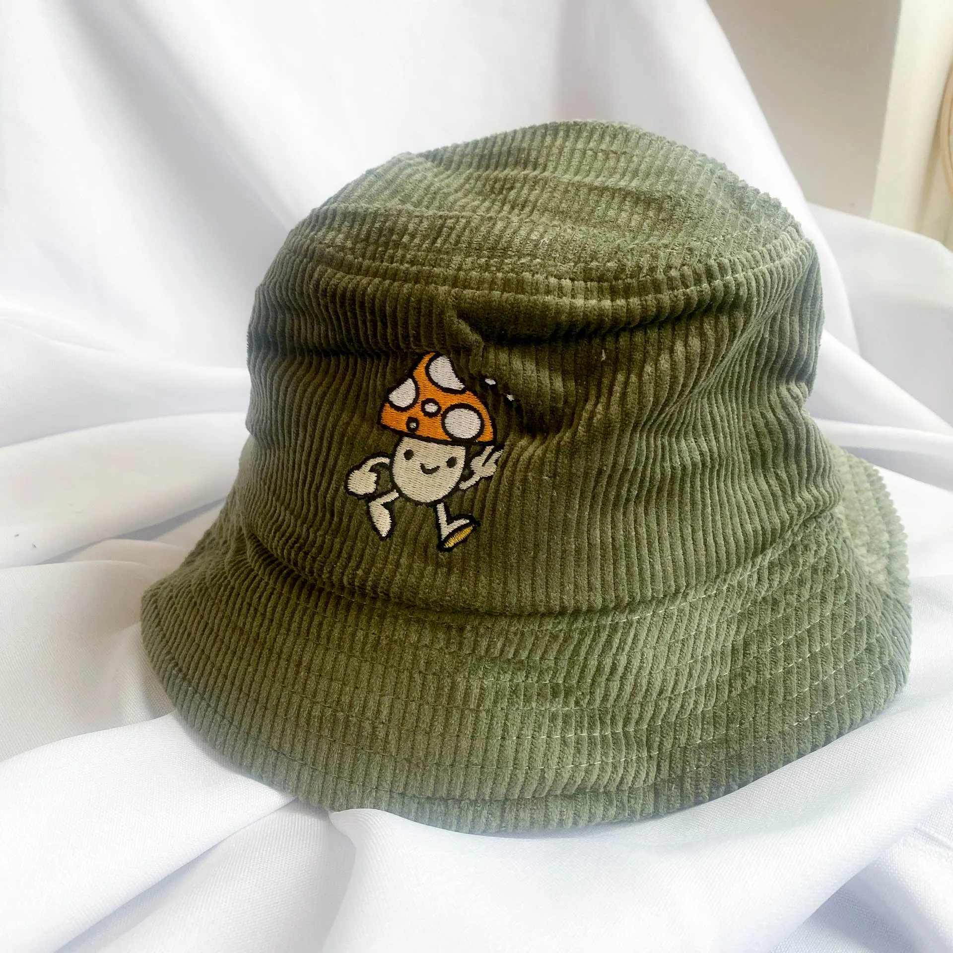 CORDUROY MUSHROOM BUCKET HAT