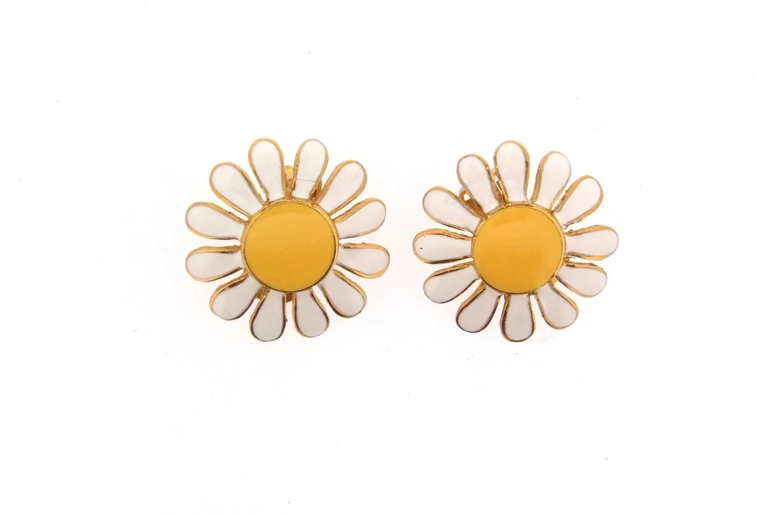 Daisy Earrings Vintage style Yellow and white Enamel Flowers