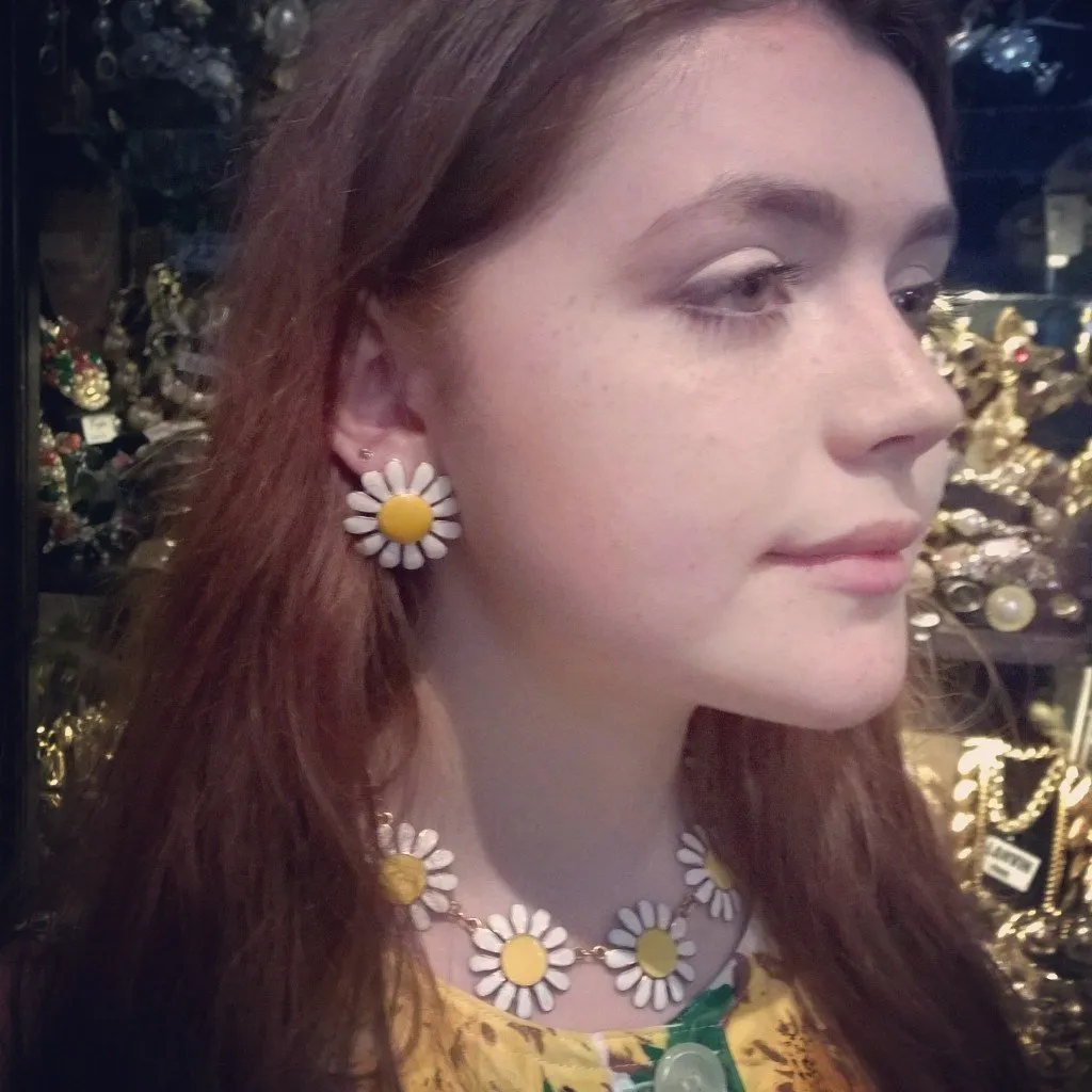 Daisy Earrings Vintage style Yellow and white Enamel Flowers