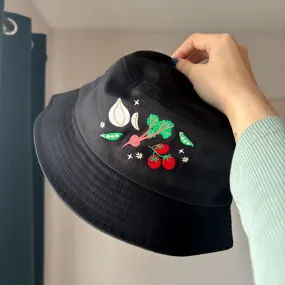 GARDEN VEGGIE BUCKET HAT