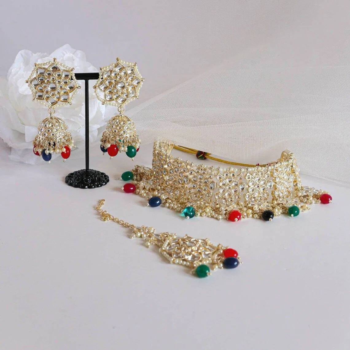 Kishwi - Kundan Choker Necklace Set