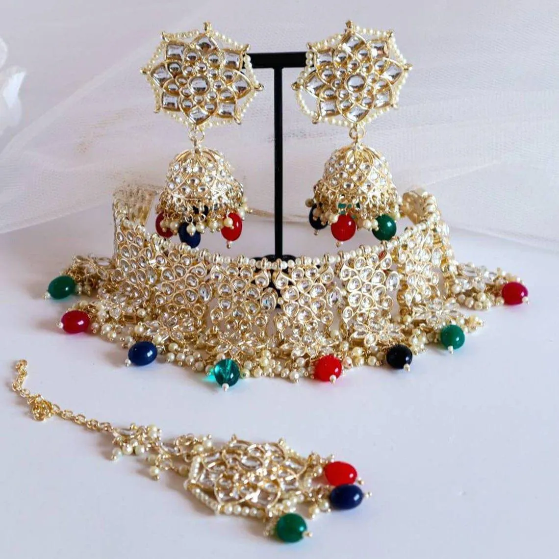 Kishwi - Kundan Choker Necklace Set