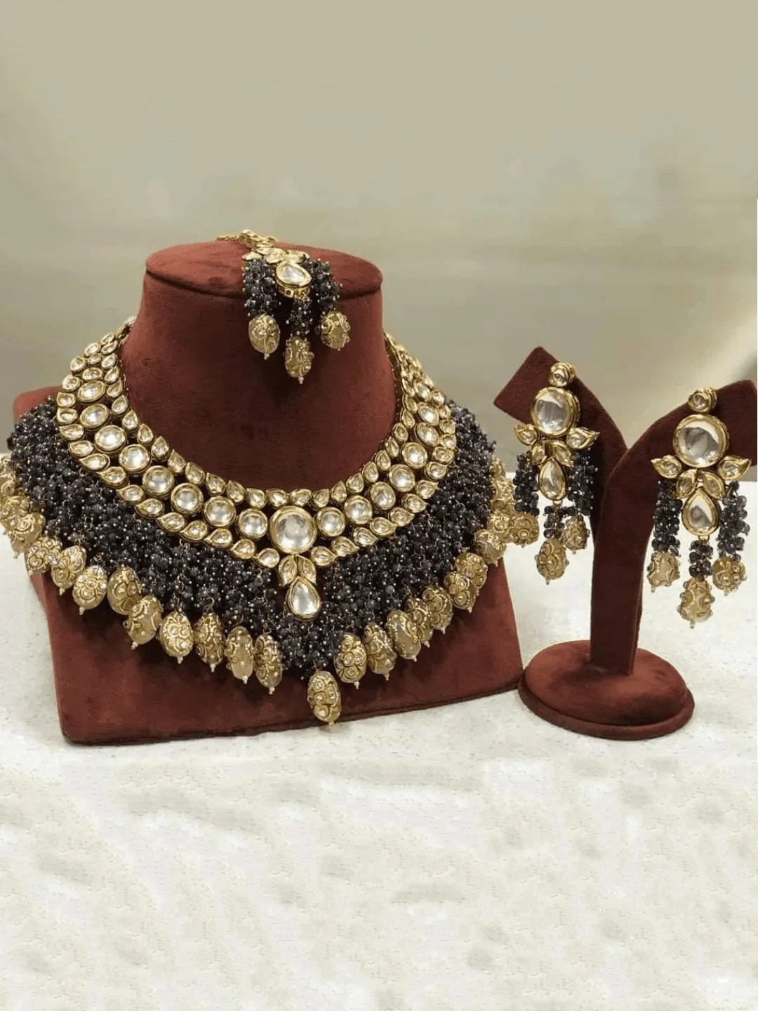 Kundan Coral Precious Stone Set