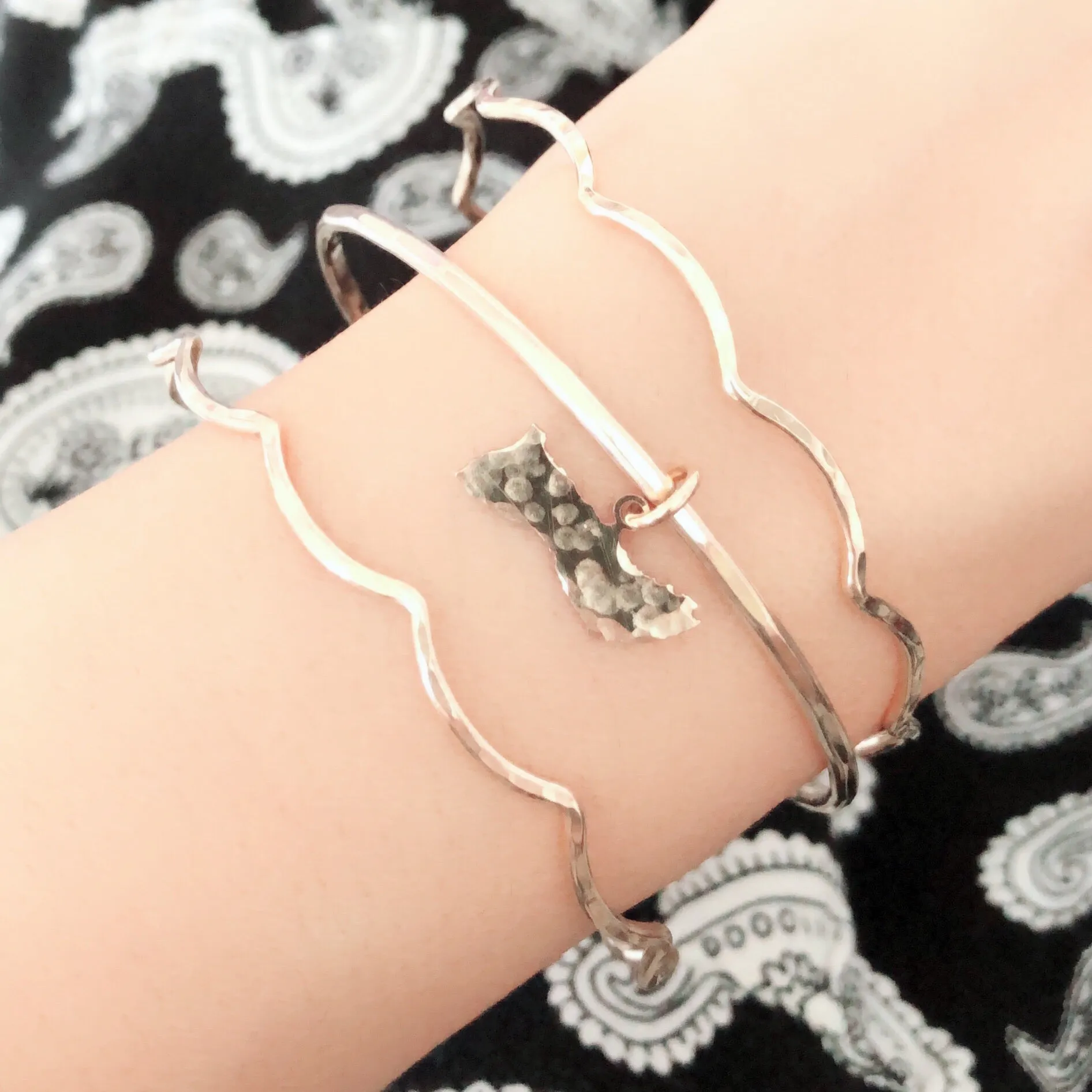 Molokai charm bangle (B424)