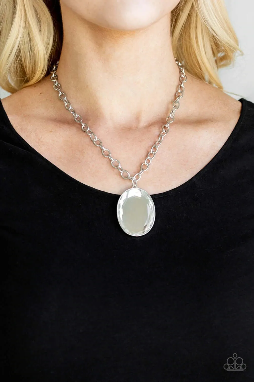 Paparazzi  Accessories- Light As Heir #L107 - Silver Necklace