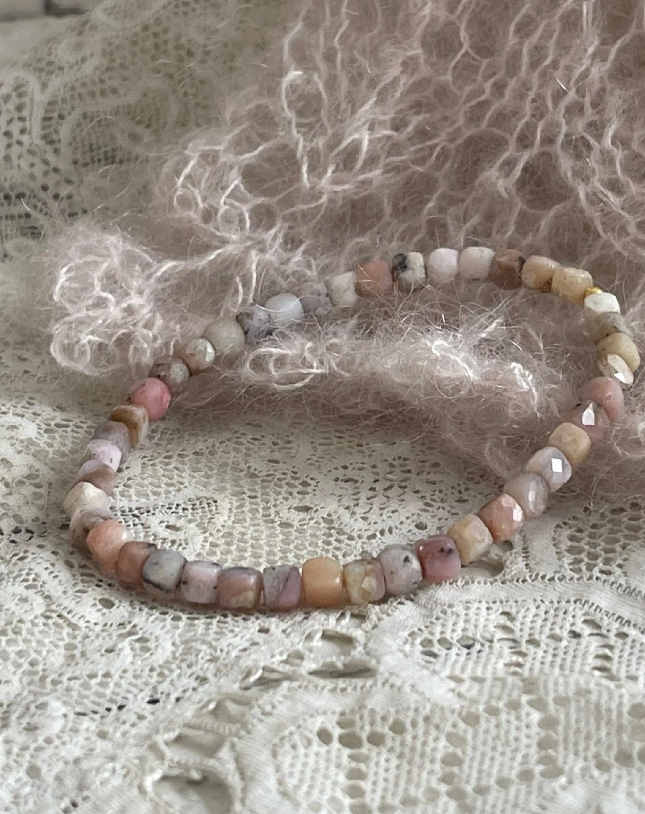 Rodonite Ella  / faceted stone adjustable bracelet