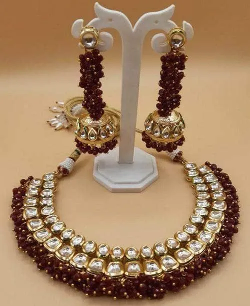 Simple Kundan Choker With Long Jumki