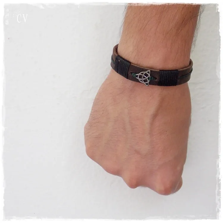 Triquetra Leather Bracelet * !!