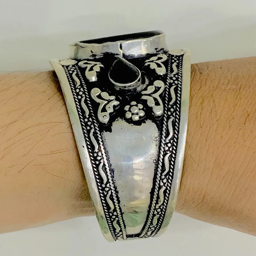 Vintage Black Stone Adjustable Cuff Bracelet