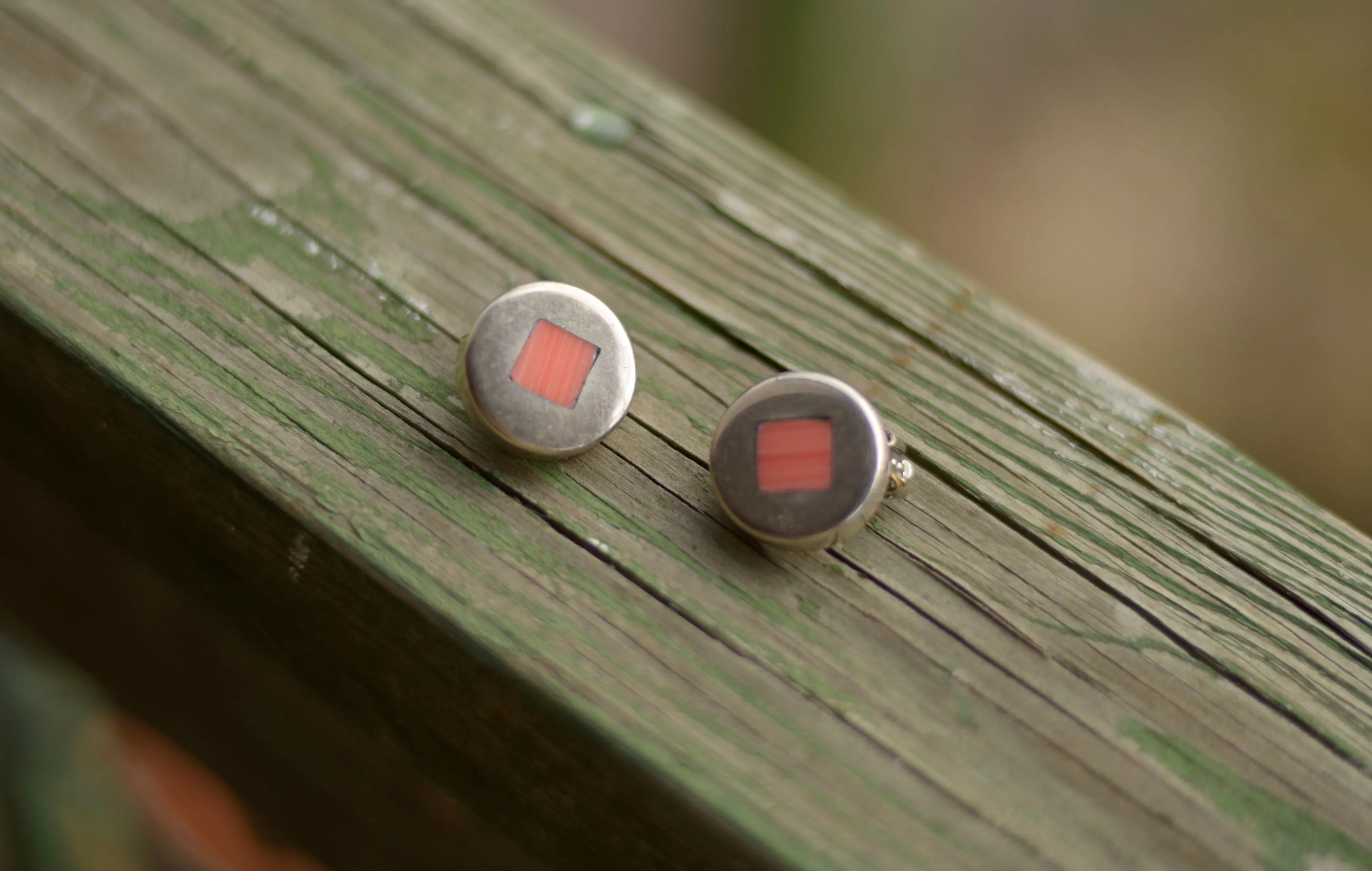 Vintage modernist Mexican silver earrings with semi precious stone inlay, clip-on