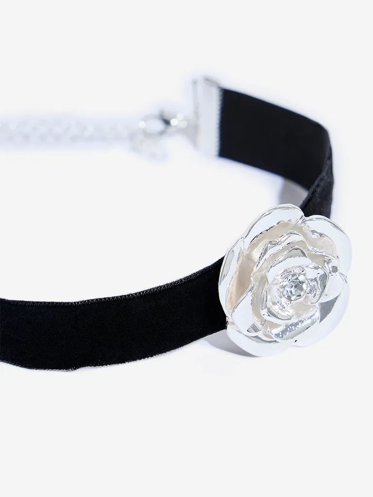 Westside Accessories Silver Metal-Rosette Choker