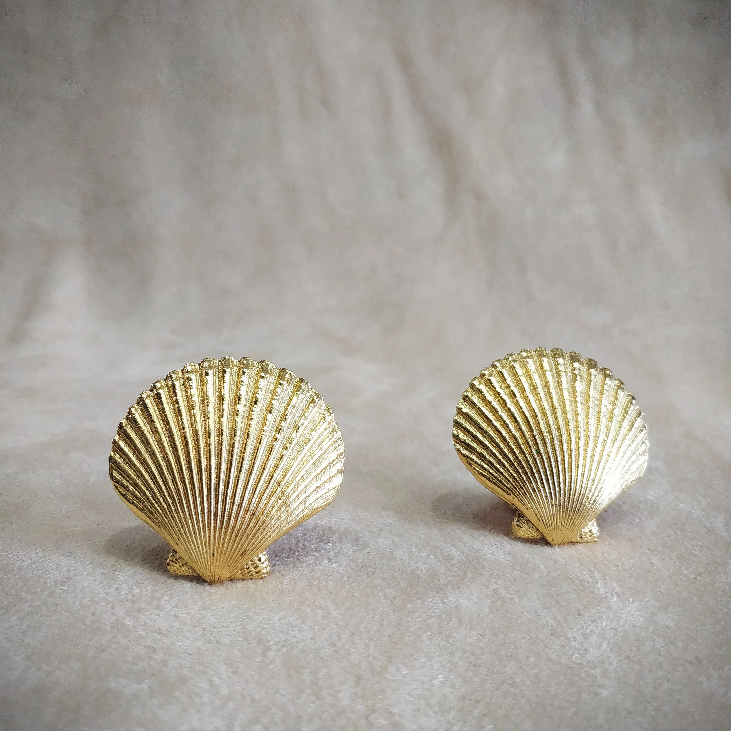 Yves Saint Laurent gold Shell clip on earrings