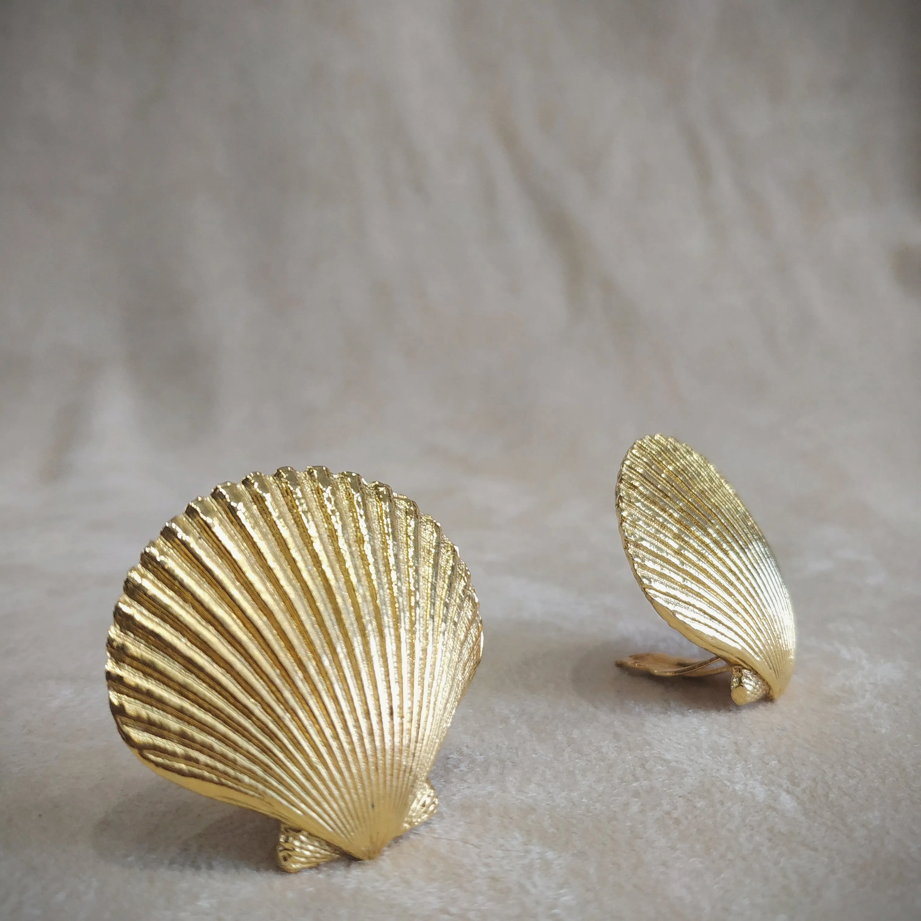 Yves Saint Laurent gold Shell clip on earrings